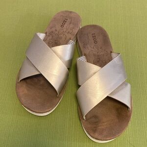 Izod Women's Platinum Crisscross Slide Sandals